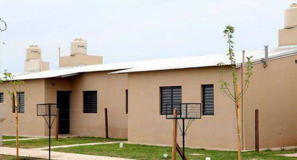Entregaron las �ltimas 70 viviendas