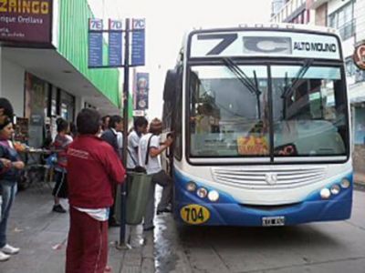 Saeta deber� incorporar choferes mujeres