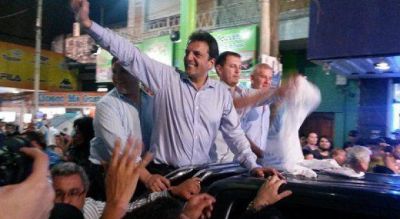 Massa: �Algunos creen que por la plata o por una operaci�n de prensa te pueden bajar