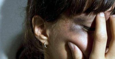 Golpe� a su madre y la polic�a lo aprehendi�