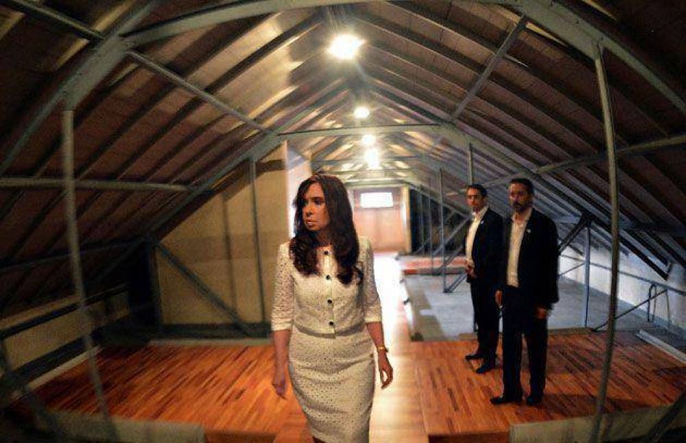 Cristina se mostr� junto a Randazzo y Scioli en el inicio de la semana de Mayo