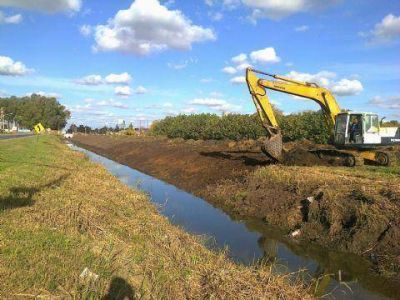 Limpieza de canales y obras de asfalto