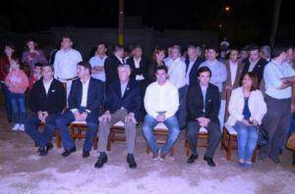Inauguraron obras de saneamiento en Santa Luc�a