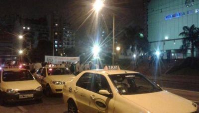 Taxistas paran en reclamo de medidas de seguridad