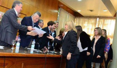 M�s de 30 instituciones sanjuaninas recibieron su personer�a jur�dica