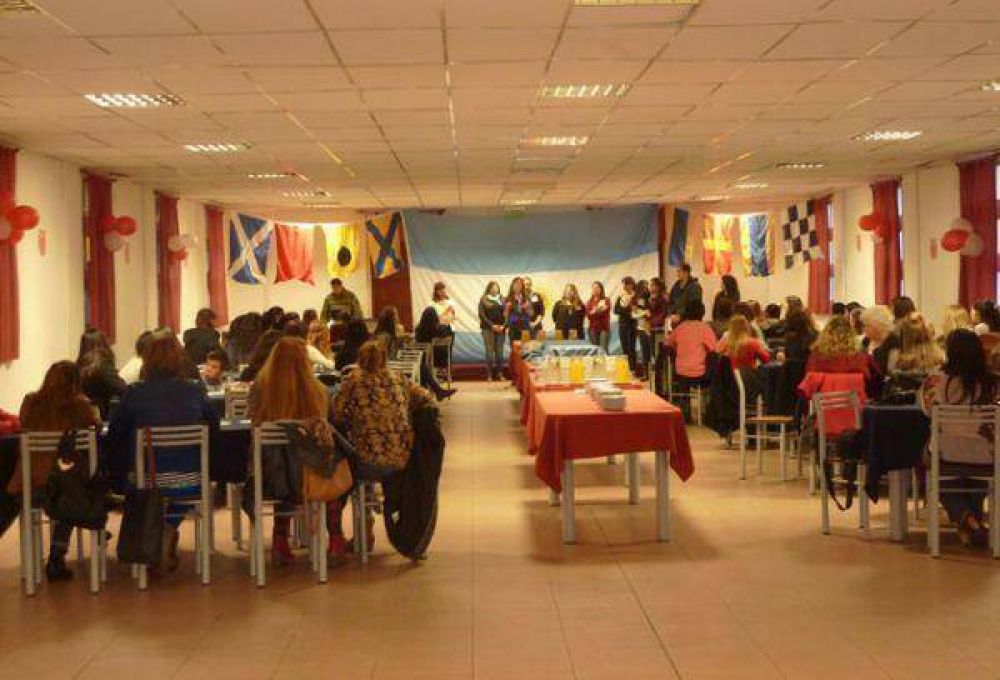 Instituci�n ligada a la Armada inici� sus actividades