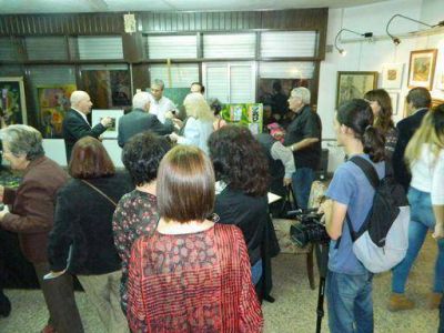 La Asociaci�n Gente del Arte inaugur� obras en su sede social