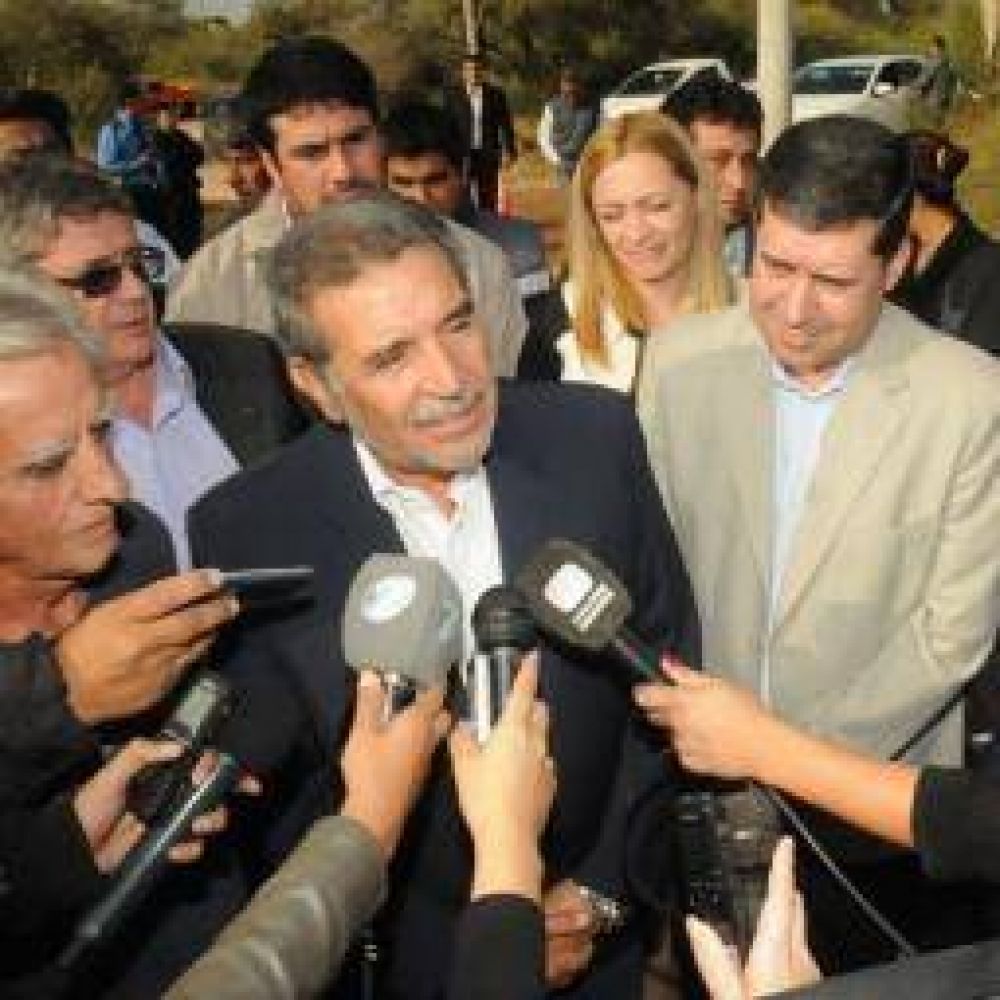 Beder afirma tener �un 70 por ciento de imagen positiva�
