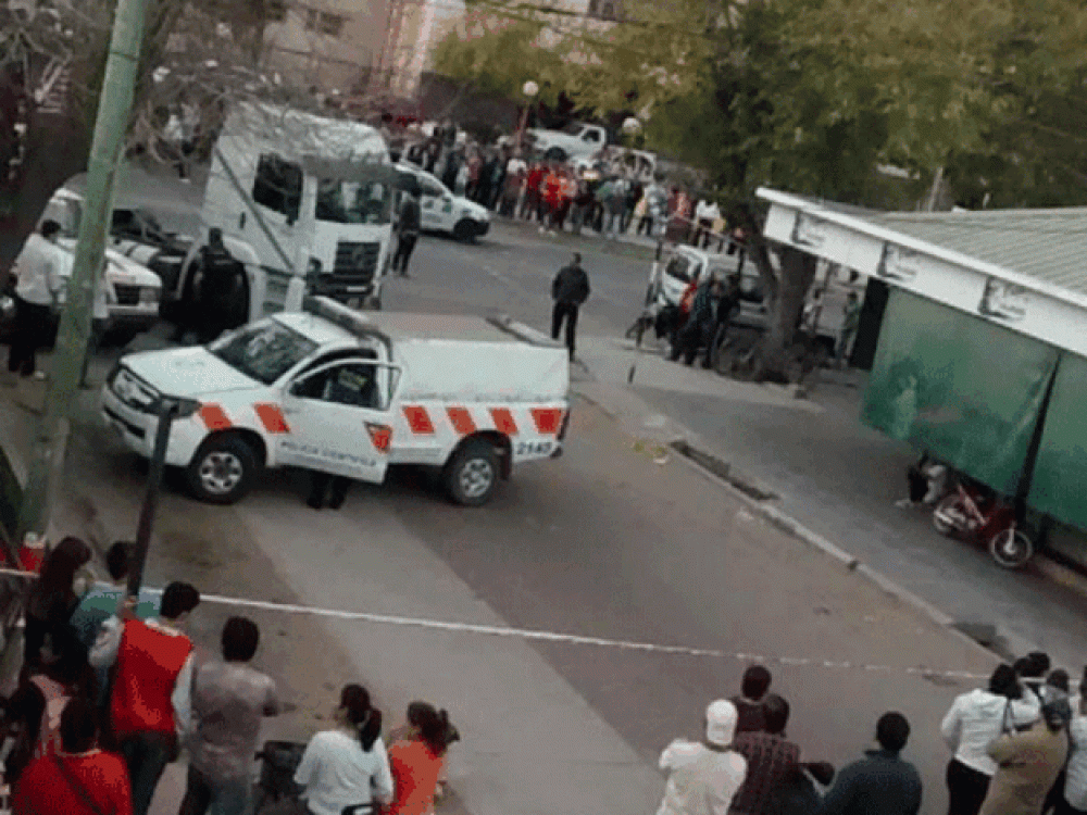 Un motociclista muri� al ser atropellado por un cami�n en Palmira