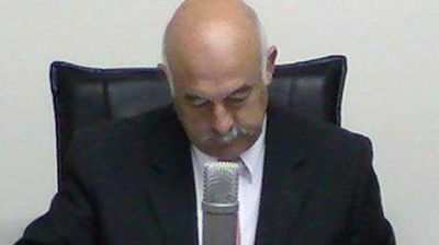 Se le escap� un disparo e hiri� a su madre en la boca