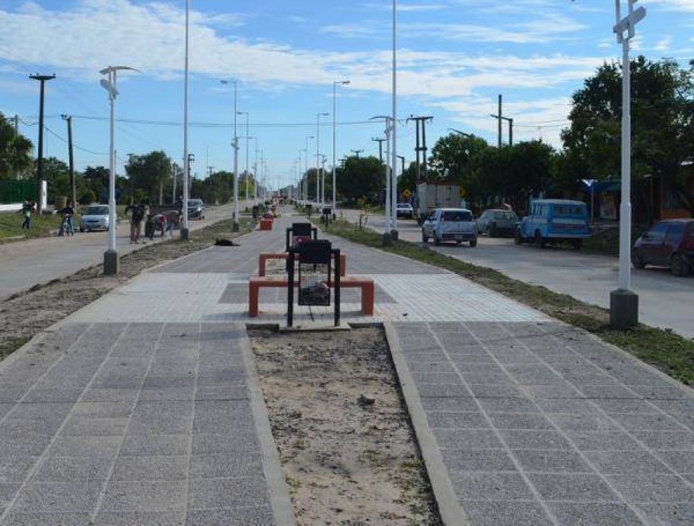 El intendente De Vido visit� la obra de la pavimentaci�n de las avenidas 28 de Junio y Sargento Cabral