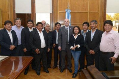 Casi $ 7.000.000 para peque�os productores