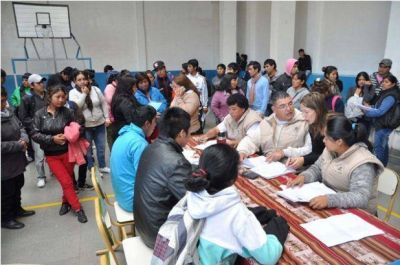 LA TUPAC AMARU REALIZA INSCRIPCIONES AL PROGRESAR