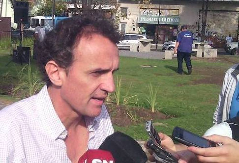 Katopodis diferenci� al Frente Renovador del Pro