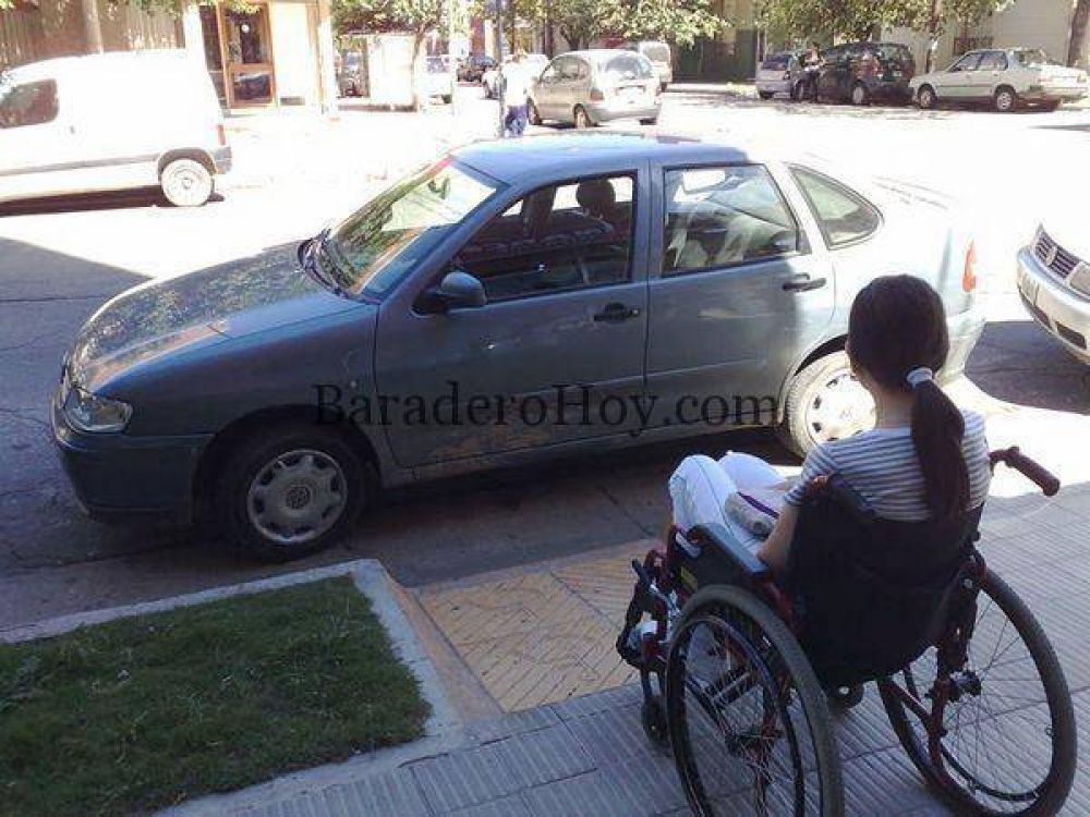 Seguridad Vial: Casi una multa diaria por mal estacionamiento en los �ltimos 10 meses.