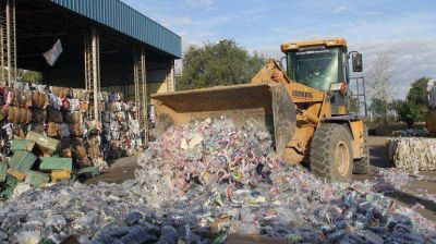 Golpe a la pirater�a: la AFIP destruy� millonario cargamento de productos de lujo �truchos�