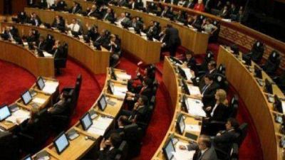 Legislatura tratar� cupo femenino y doble candidatura