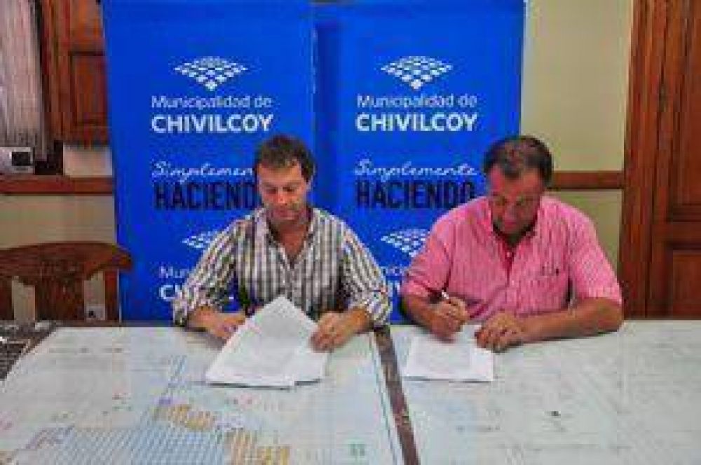 Firmaron los contratos para la obra de cloacas en los barrios Obrero y Autoconstruccin