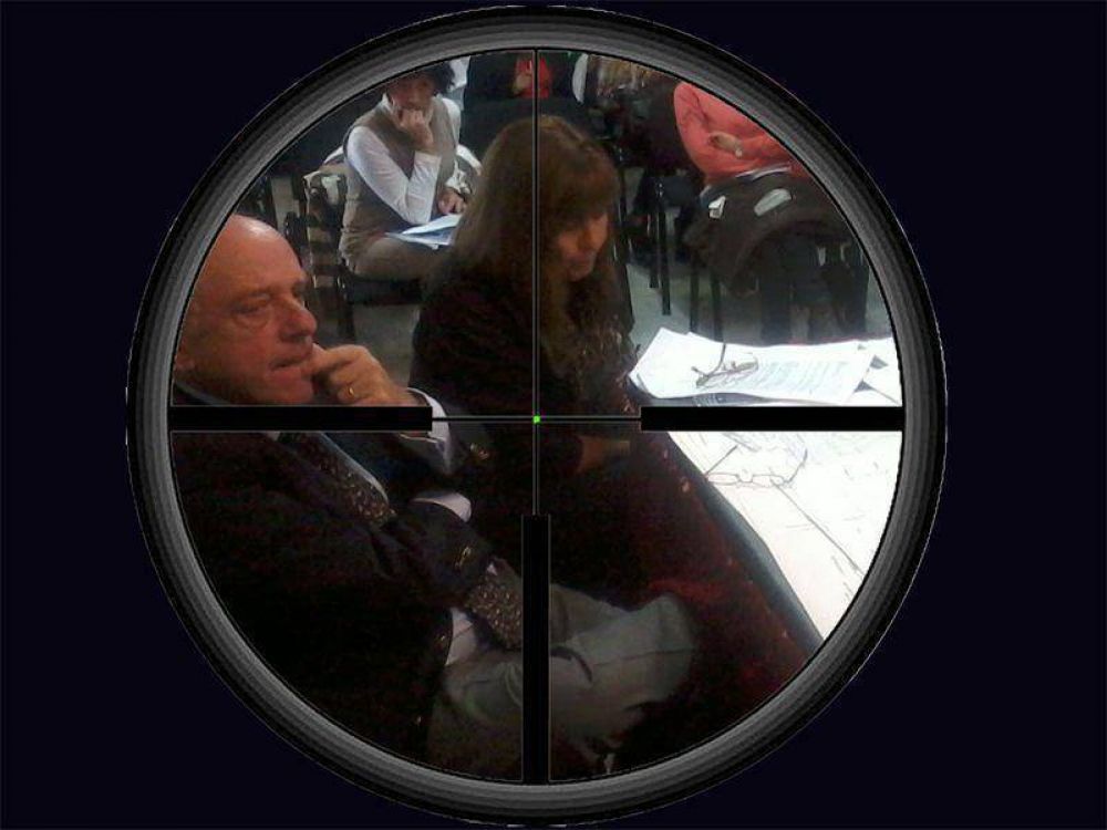 Chalet Plus Ultra: duras cr�ticas a ediles que votaron el pol�mico pedido de excepci�n