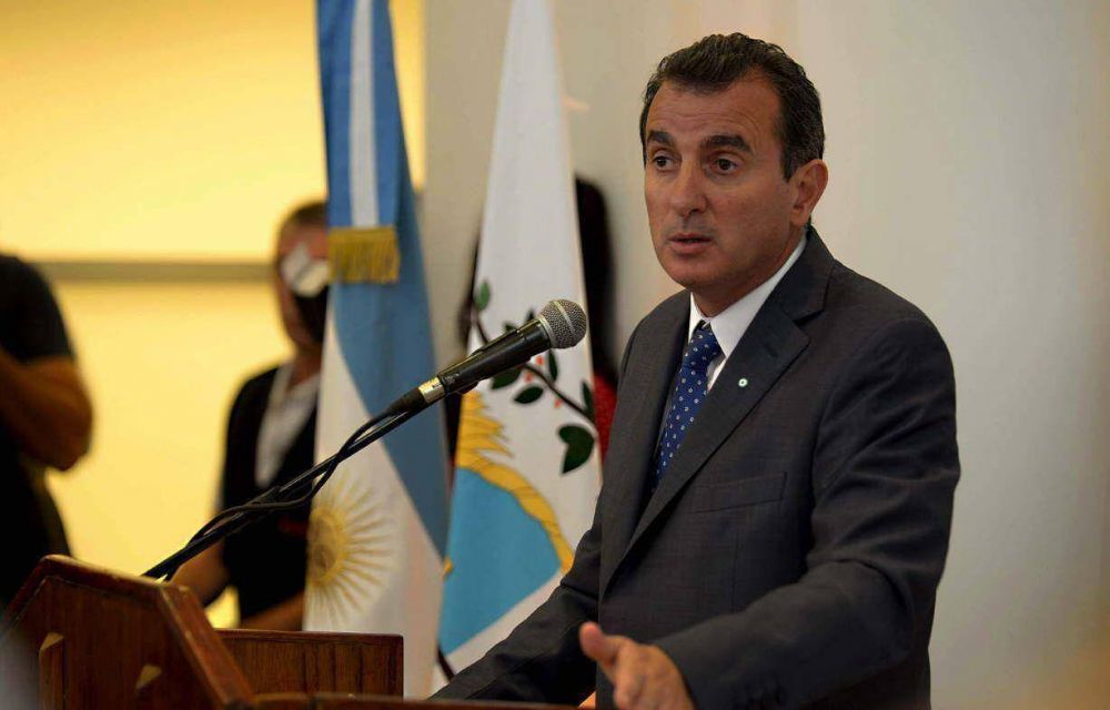 P�rez inaugur� un edificio de Casinos y critic� a la UCR