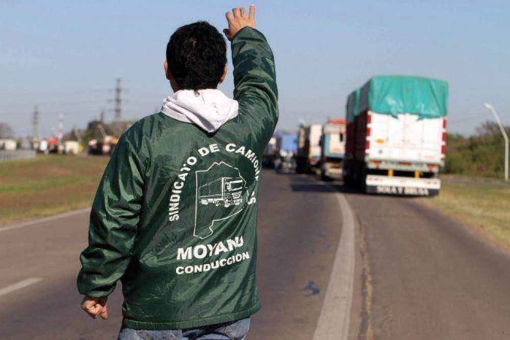 #Paritarias2015 Camioneros anunci� un paro nacional para el 4 de junio