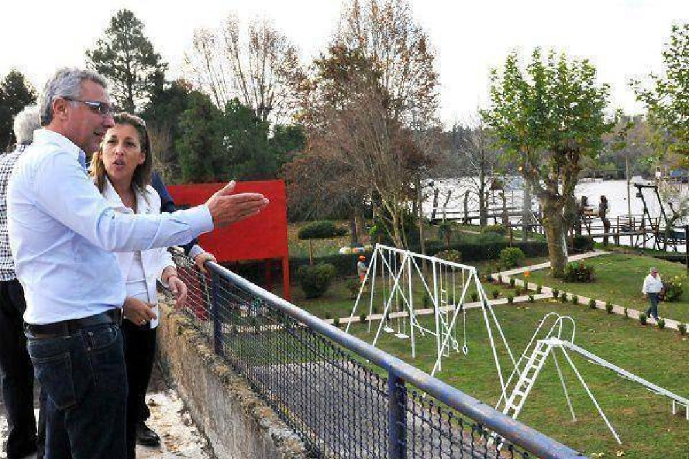 Zamora recorri� instalaciones de un nuevo espacio deportivo en el Delta