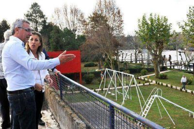 Zamora recorri� instalaciones de un nuevo espacio deportivo en el Delta