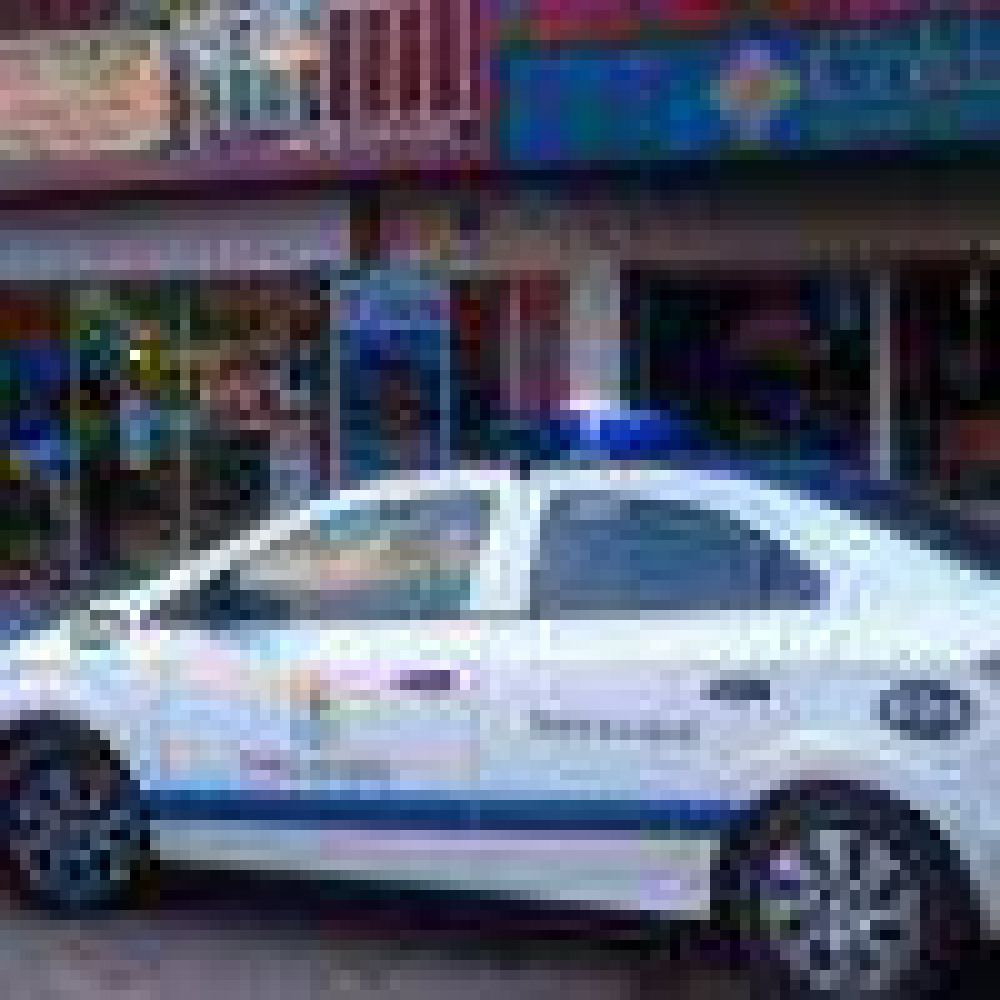Roban m�s de 25 mil pesos en local de El Calafate