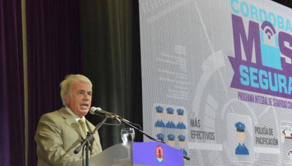 Inseguridad: De la Sota hizo anuncios y se cruz� con Berni por TV