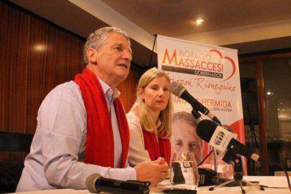 Massaccesi declar� que �este gobierno se da el gusto de despilfarrar los recursos�