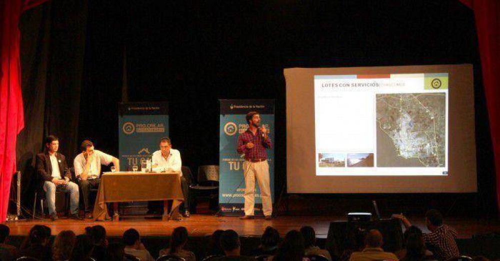 Presentaron el proyecto urban�stico para familias beneficiarias del Procrear que a�n no tienen terreno