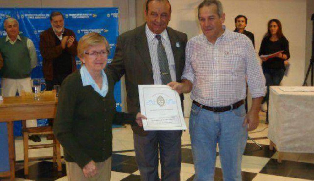Entregaron escrituras sociales y bien de familia