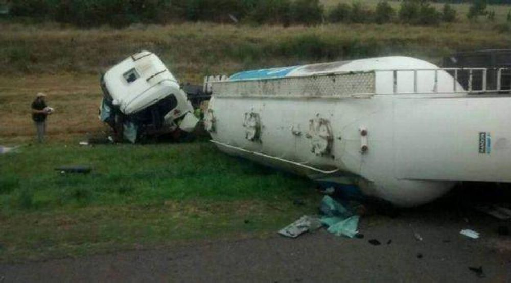 Accidente fatal en Ruta 3 entre dos camiones