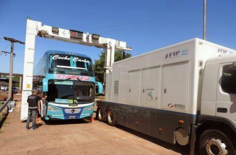 La AFIP desbarat� contrabando de tel�fonos celulares de �ltima generaci�n en micro con turistas marplatenses