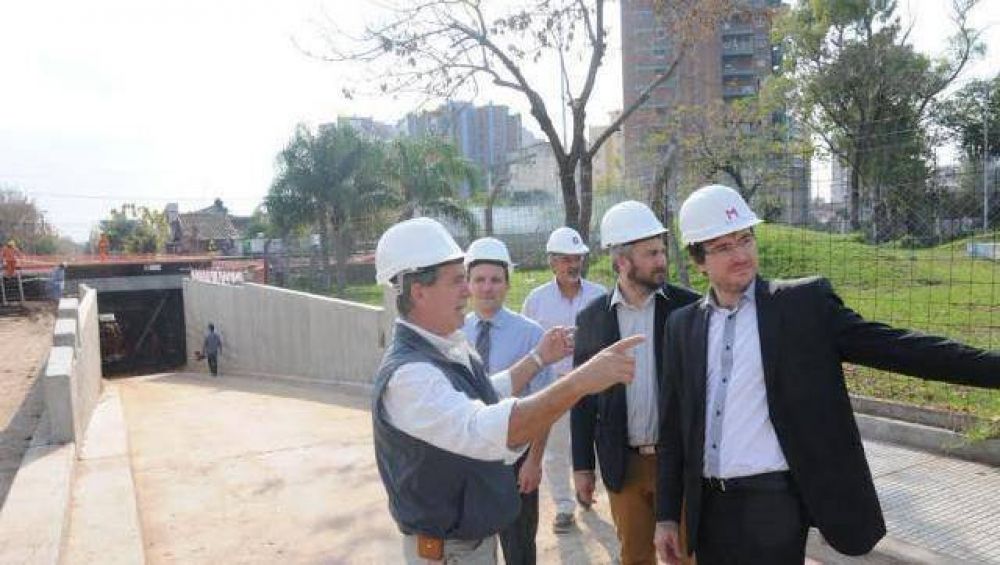 Lucas Ghi recorri� los tres t�neles ferroviarios que se construyen en el partido