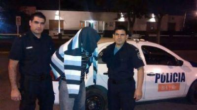 Una mujer fue violada por tres hombres