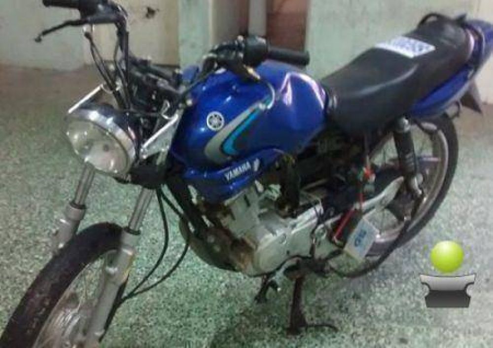 UN JOVEN RESULTO GRAVEMENTE HERIDO AL CHOCAR CON UNA MOTO