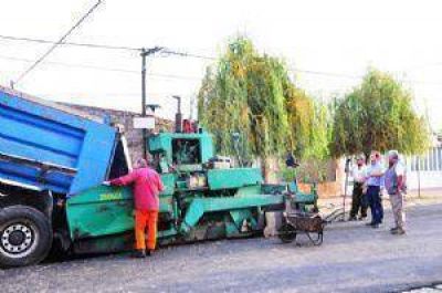 El municipio inici� la reconstrucci�n de la carpeta asf�ltica de varias calles