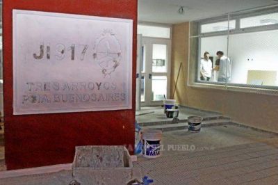 Juli�n Dom�nguez estar� en la inauguraci�n del Jard�n de Infantes 917