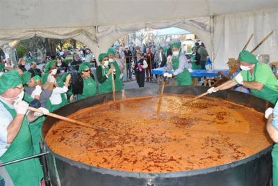 Segunda edici�n del Locro Gigante