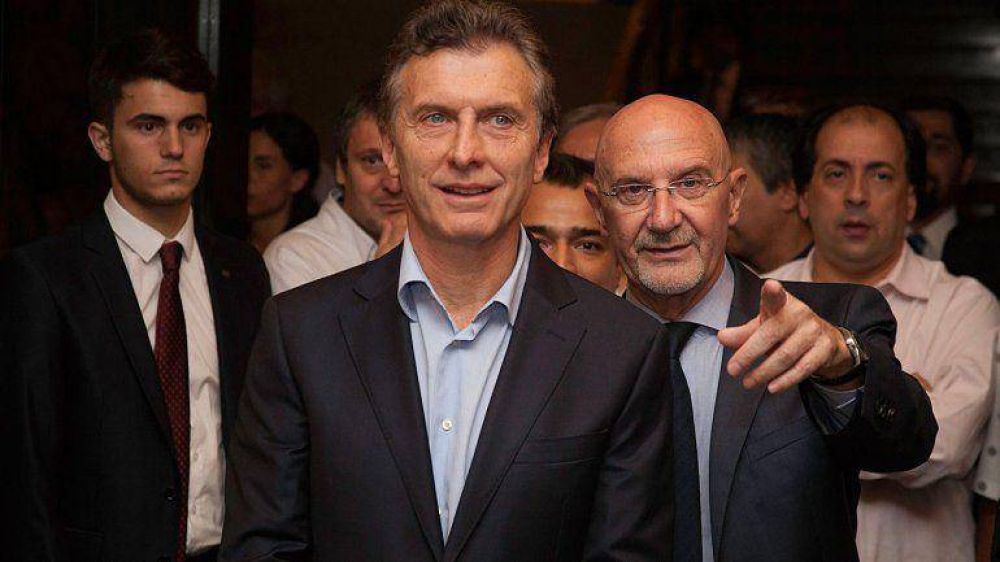 Macri enfrenta un mes de definiciones cruciales