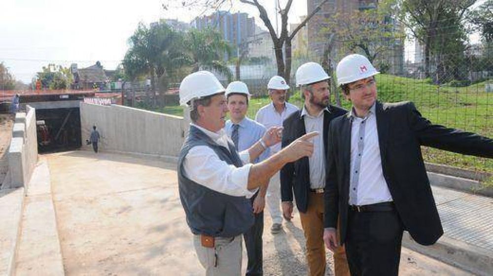 Ghi recorri� los tres t�neles ferroviarios que se construyen en el partido