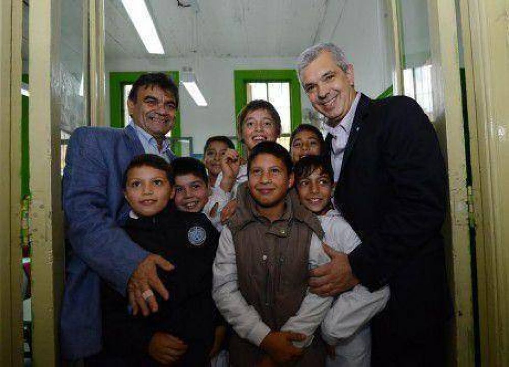 Apoyo mutuo para sus candidaturas entre Jul�an Dom�nguez y el intendente de Quilmes