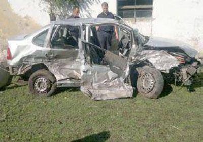 Una mujer muri� en un choque frontal en Fort�n Tiburcio