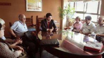 Lo despidieron del PAMI y volvieron a nombrarlo