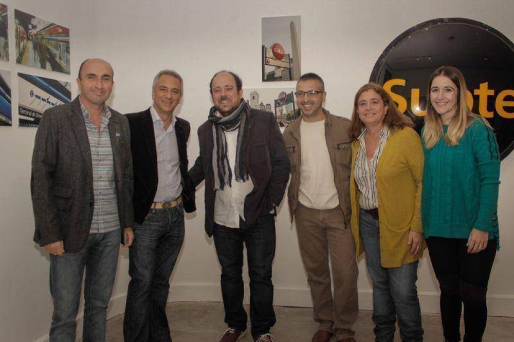 Se inaugur la muestra Disea tu mundo de Estudio Shakespear