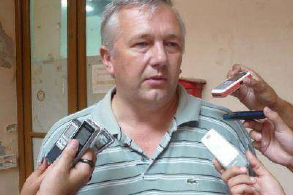 Calidad de vida brindo una charla sobre la presentaci�n de buzos el colegio San Jorge