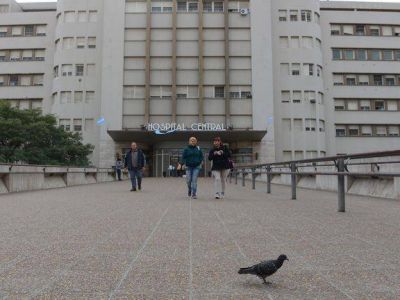 El hombre muerto en el Hospital Central fue asesinado con una piedra de 30 kilos