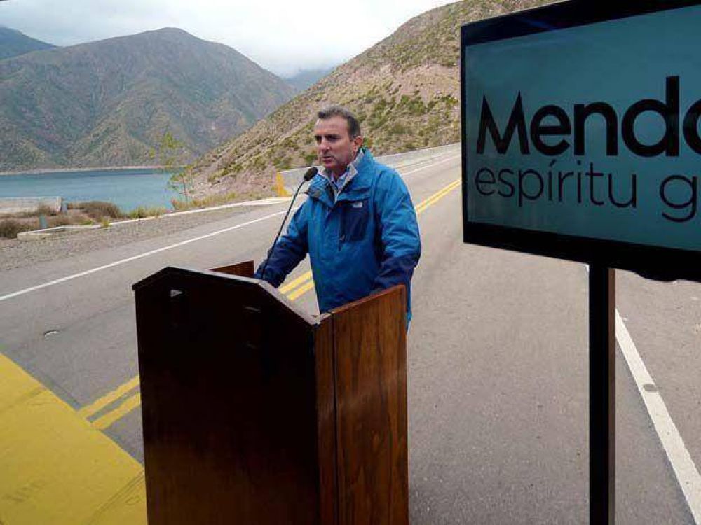 Paco P�rez cedi� su candidatura y La C�mpora encabezar� la lista a senadores nacionales