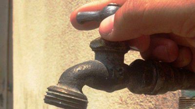 El corte de agua potable se extender� hasta el mediod�a de hoy y ser� de 36 horas
